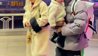 pg电子推荐-伤心！辽宁队小外援带着老婆、孩子默默地离开沈阳 无人送别