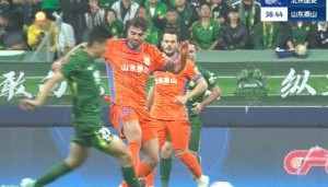 pg电子推荐-泰山第36分钟9人应战！泽卡踩中王刚脚后跟，主裁果断出示直红！